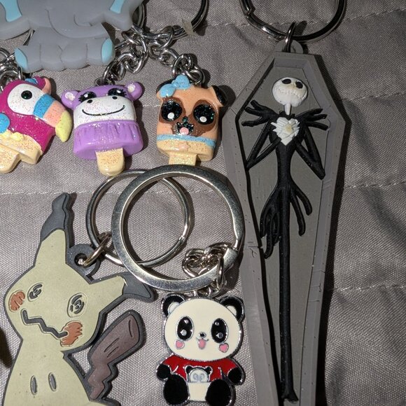 $1 with Bundle ~ Cartoonish Keychain Bundle 5205 - Picture 3 of 5